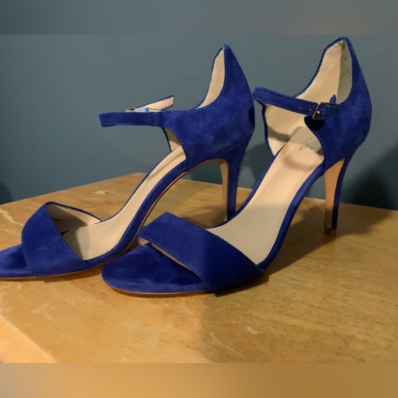 Size 8 Kate and Mel heels - Picture 3 of 7